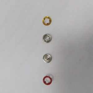 Кнопка рубашечная «Е-Е» 9,5мм красный (уп.1440) 028